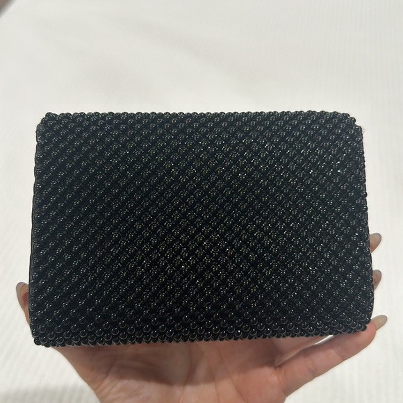 Vintage black beaded purse with gold hardware - Picture 4 of 9